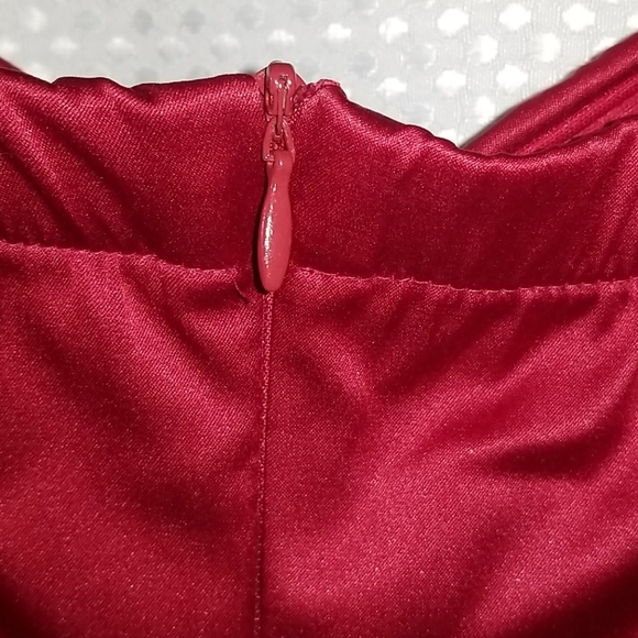Red Satin Dress w Pockets - Picture 6 of 6